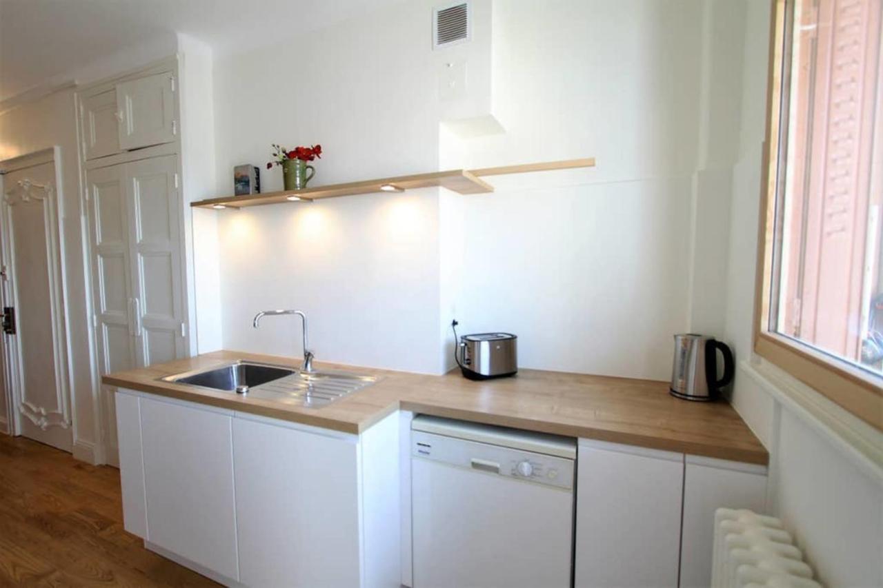Large 5 Rooms With Garage In The City Center Анси Екстериор снимка